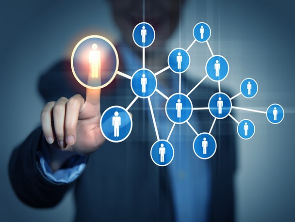 نبرد کروکودیل چینی و کوسه آمریکایی