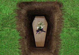 📷تابوت مخصوص برای هواداران دو تیم مشهور فوتبال رسید+تصاویر